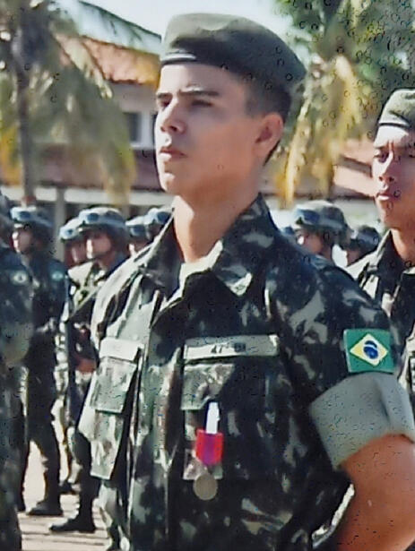 Wagner, ex-cabo do 47° BI. Praça mais Distinta e aluno do CFC 2016. Concluiu sua formação com excelência e hoje ensina soldados do Exército Brasileiro a também conquistarem sua patente de Cabo.